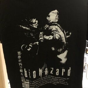 Biohazard black & white graphic T-shirt Gildan Heavy Cotton  size L
